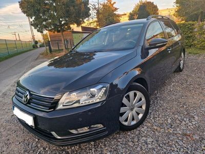 gebraucht VW Passat Volkswagen1,6 TDI bluemotion Xenon Navi uvm. Lesen!