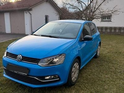 Gebraucht VW Polo 90 PS (66 kW) 2014 Blau Limousine