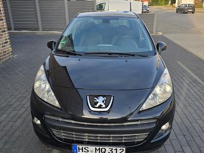 Gebraucht Peugeot 207 Urban Move 73 PS (53 kW) 2011 Schwarz Kleinwagen
