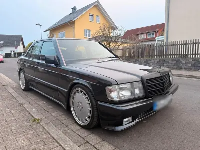 Gebraucht Mercedes 190 AMG 122 PS (89 kW) 1993 Schwarz Limousine