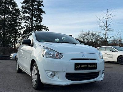 Weiß Gebraucht 2014 Mitsubishi Space Star Classic Collection Van / Kleinbus | 3.999 €