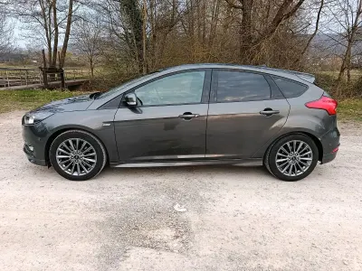 Brugt Ford Focus ST-Line 150 HK (110 kW) 2017 Grå Sedan