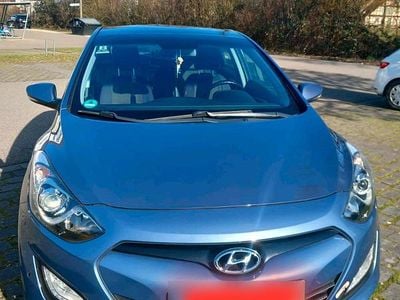 Gebraucht Hyundai i30 135 PS (99 kW) 2013 Blau Limousine
