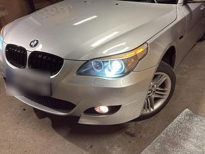 Gebraucht BMW 523 177 PS (130 kW) 2005 Silber Limousine
