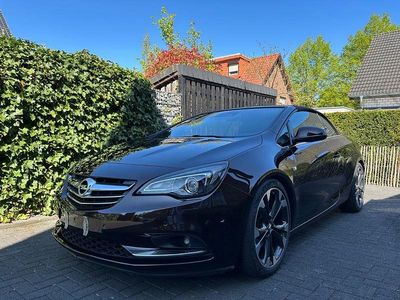 Second-hand Opel Cascada Innovation 170 CP (125 kW) 2015 Maro Cabrio