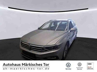 Gebraucht VW Passat 200 PS (147 kW) 2023 Silber Kombi