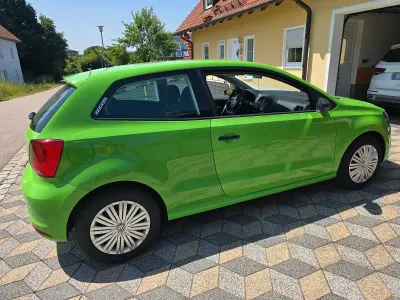 Gebraucht VW Polo 60 PS (44 kW) 2014 Grün Kleinwagen