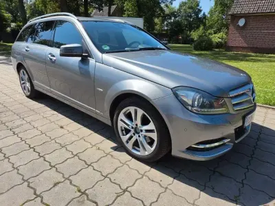 Gebraucht Mercedes C220 Avantgarde 170 PS (125 kW) 2011 Grau Kombi