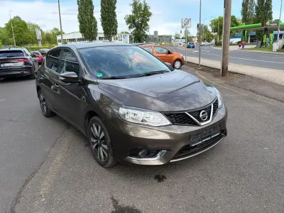 Gebraucht Nissan Pulsar N-Connecta 116 PS (85 kW) 2018 Braun Kleinwagen