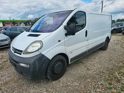 Gebraucht Opel Vivaro 101 PS (74 kW) 2003 Weiß Van / Kleinbus