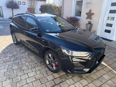 Gebraucht Ford Focus ST-Line 125 PS (91 kW) 2022 Schwarz Kombi
