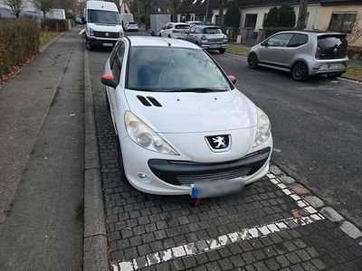 Gebraucht Peugeot 206+ 73 PS (53 kW) 2012 Weiß Kleinwagen