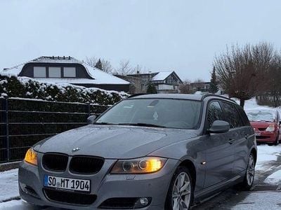 Gebraucht BMW 320 184 PS (135 kW) 2011 Grau Kombi