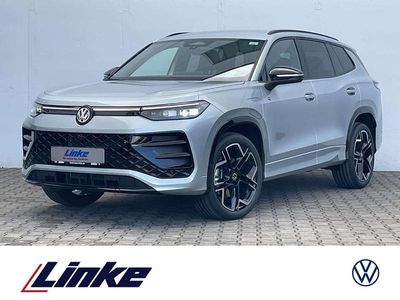 Neu VW Tayron R-line 204 PS (150 kW) 2026 Oyster silver metallic SUV