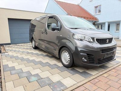 Gebraucht Peugeot Expert 177 PS (130 kW) 2019 Grau Van