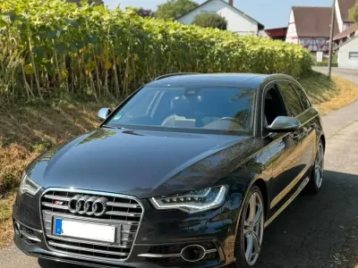 Gebraucht Audi S6 420 PS (308 kW) 2013 Blau Kombi