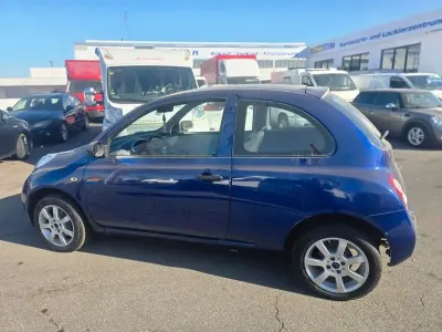 Gebraucht Nissan Micra Visia 65 PS (47 kW) 2004 Samtblau mineraleffekt Kleinwagen