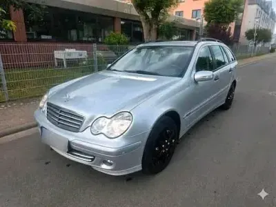 Gebraucht Mercedes C220 150 PS (110 kW) 2005 Silber Kombi