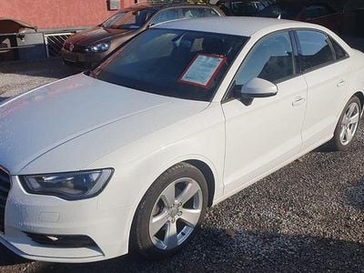 Gebraucht Audi A3 Ambition 110 PS (80 kW) 2015 Gletscherweiss Limousine