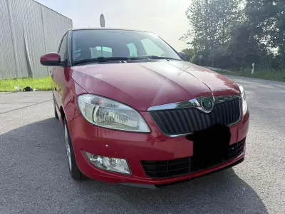 Gebraucht Skoda Fabia Ambition 86 PS (63 kW) 2011 Rot Kleinwagen
