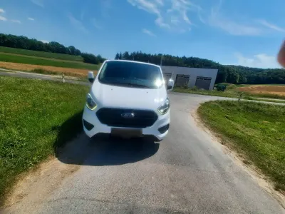 Gebraucht Ford Transit 131 PS (96 kW) 2022 Weiß Van / Kleinbus