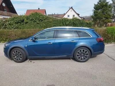 Gebraucht Opel Insignia Edition 194 PS (142 kW) 2015 Blau Kombi