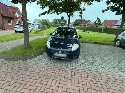 Gebraucht Fiat Punto 65 PS (47 kW) 2009 Blau Kleinwagen