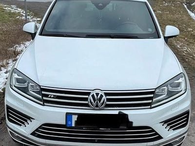 Gebraucht VW Touareg 262 PS (192 kW) 2017 Weiß SUV