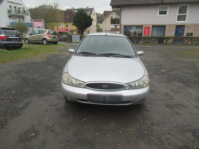 Gebraucht Ford Mondeo 115 PS (84 kW) 1998 Limousine