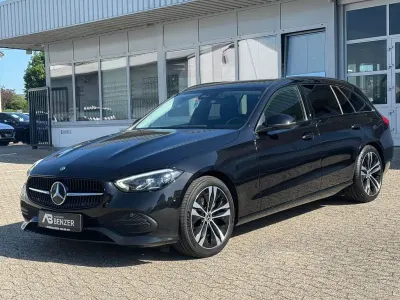 Gebraucht Mercedes 200 Avantgarde 163 PS (119 kW) 2023 Schwarz Limousine