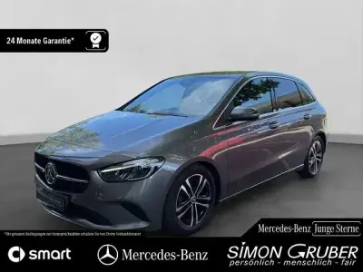 Gebraucht Mercedes B180 Advanced 136 PS (100 kW) 2024 Mountaingrau (metallic) Kleinwagen