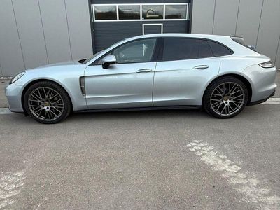 Porsche Panamera 4