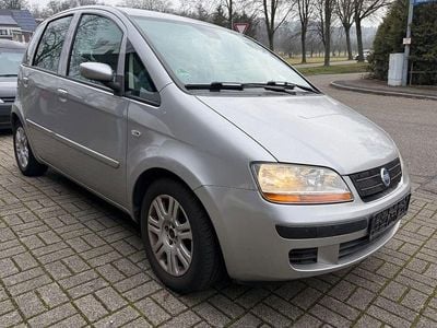 Gebraucht Fiat Idea Emotion 101 PS (74 kW) 2004 Silber Van / Kleinbus