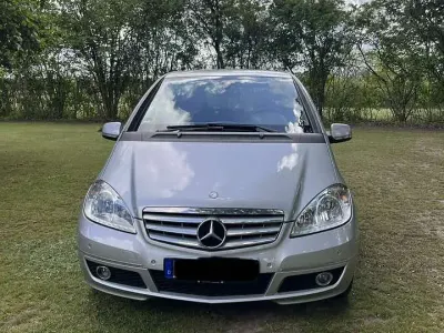 Gebraucht Mercedes A180 Avantgarde 109 PS (80 kW) 2011 Silber Limousine