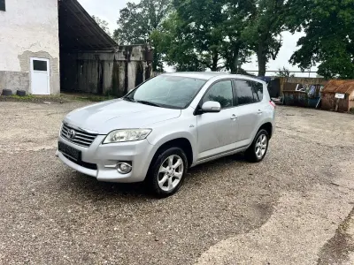 Gebraucht Toyota RAV4 150 PS (110 kW) 2011 Silber SUV