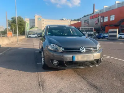 Gebraucht VW Golf VI 77 PS (56 kW) 2010 Silber Kleinwagen