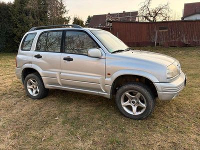 Usata Suzuki Grand Vitara 144 CV (105 kW) 1999 Argento SUV