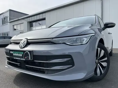 Gebraucht VW Golf VIII Goal 150 PS (110 kW) 2025 Grau Kombi
