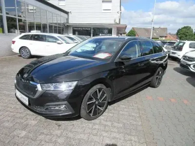 Gebraucht Skoda Octavia Style 204 PS (150 kW) 2021 Blackmagic perleffekt Kombi