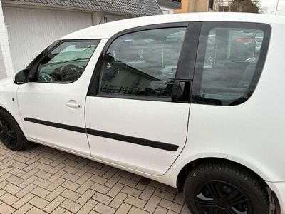 Gebraucht Skoda Roomster Comfort 86 PS (63 kW) 2009 Weiß Van / Kleinbus