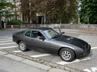 Occasion Porsche 924 125 ch (91 kW) 1979 Gris Coupé