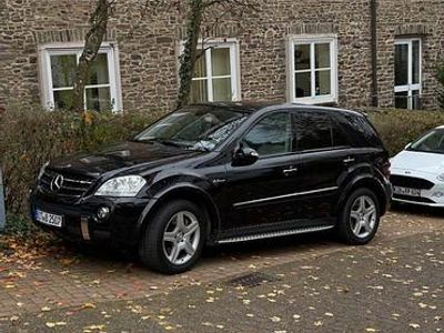 Schwarz Gebraucht 2008 Mercedes ML63 AMG AMG SUV | 37.500 €