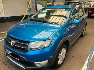 Używany Dacia Sandero Stepway Ambiance 90 KM (66 kW) 2013 Niebieski Sedan/Limuzyna