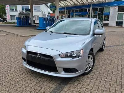 Gebraucht Mitsubishi Lancer Top 143 PS (105 kW) 2009 Silber Limousine