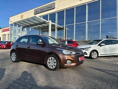 Gebraucht Hyundai i20 101 PS (74 kW) 2019 Braun Kleinwagen