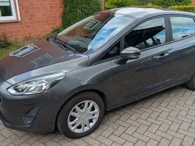 Gebraucht Ford Fiesta Trend 71 PS (52 kW) 2018 Grau Kleinwagen