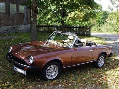 Usado Fiat 124 105 HP (77 kW) 1983 Castanho Cabrios