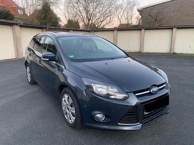 Gebraucht Ford Focus 140 PS (102 kW) 2011 Grau Kombi