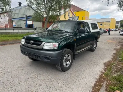 Gebraucht Toyota HiLux 102 PS (75 kW) 2004 Grün Pickup