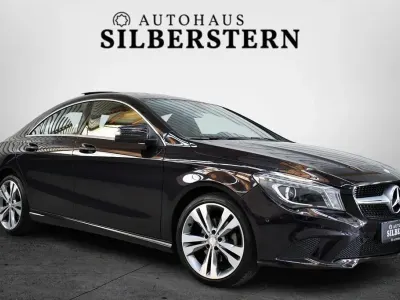 Gebraucht Mercedes CLA180 Urban 122 PS (89 kW) 2013 Violet Limousine